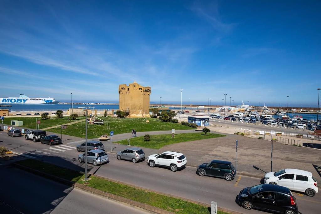 Апартаменты Ad Un Passo Dal Molo Порто-Торрес Экстерьер фото